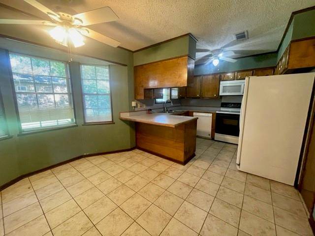 Alexandria, LA 71303,5629 CERES ST
