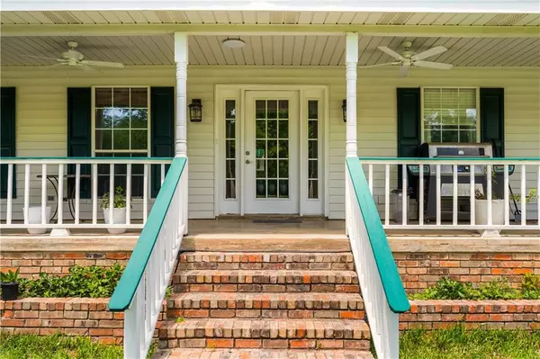 Evergreen, LA 71333,220 HILL ST