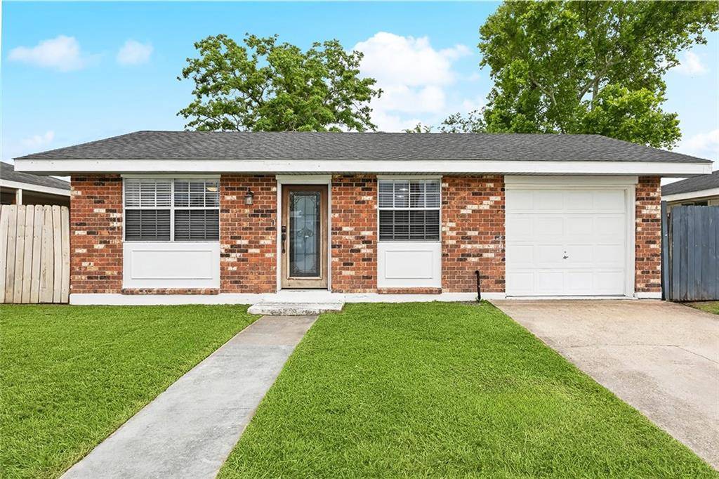 2525 JOY ANN DR, Marrero, LA 70072