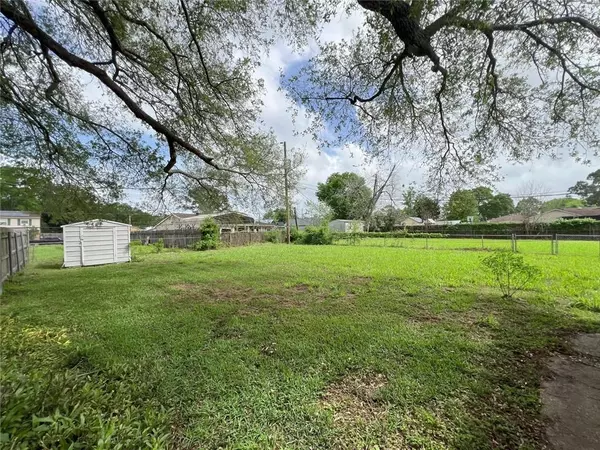 Terrytown, LA 70056,885 OAKWOOD DR