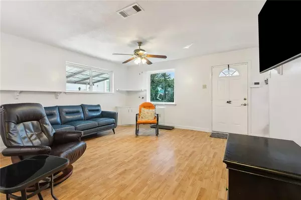 Metairie, LA 70001,727 72 RADIANCE AVE
