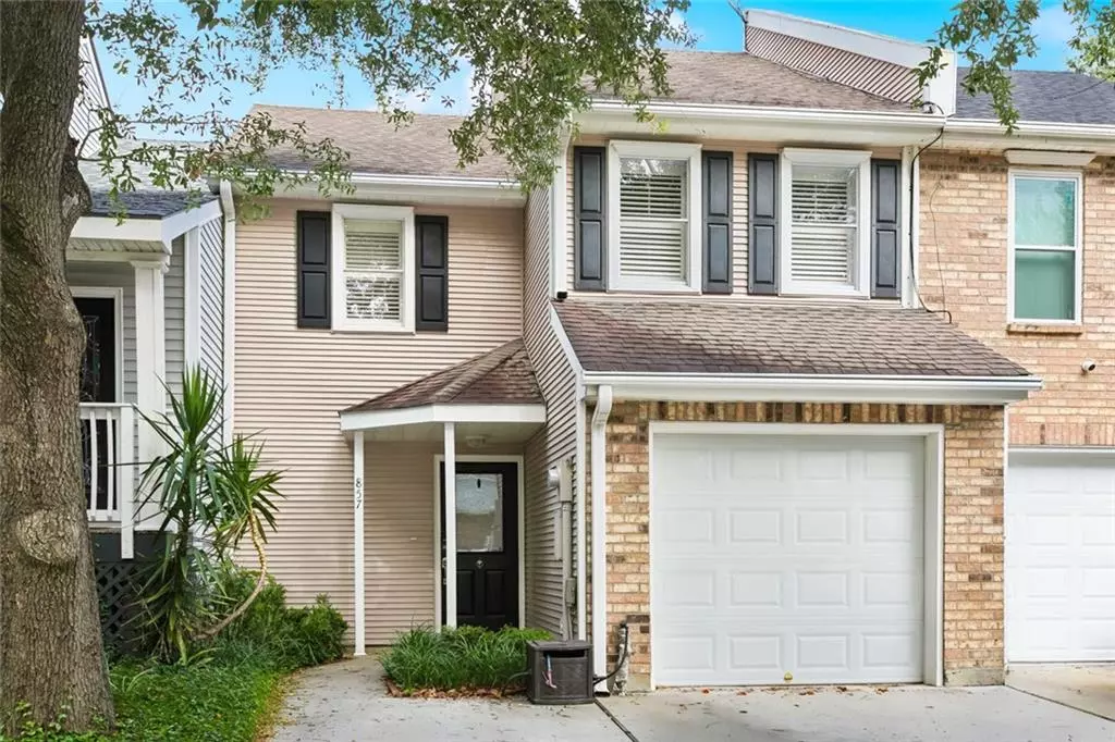 Metairie, LA 70001,857 OLD METAIRIE PL
