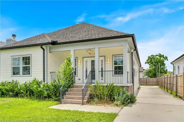 213 BEAVER DR, Arabi, LA 70032