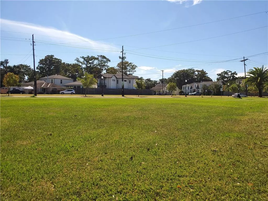 Metairie, LA 70005,500 ANDREWS AVE