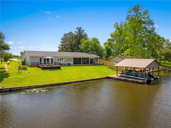 Natchez, LA 71456,483 SAINT PAUL CHURCH RD