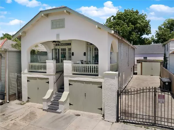 New Orleans, LA 70119,2409-11 ST. ANN ST