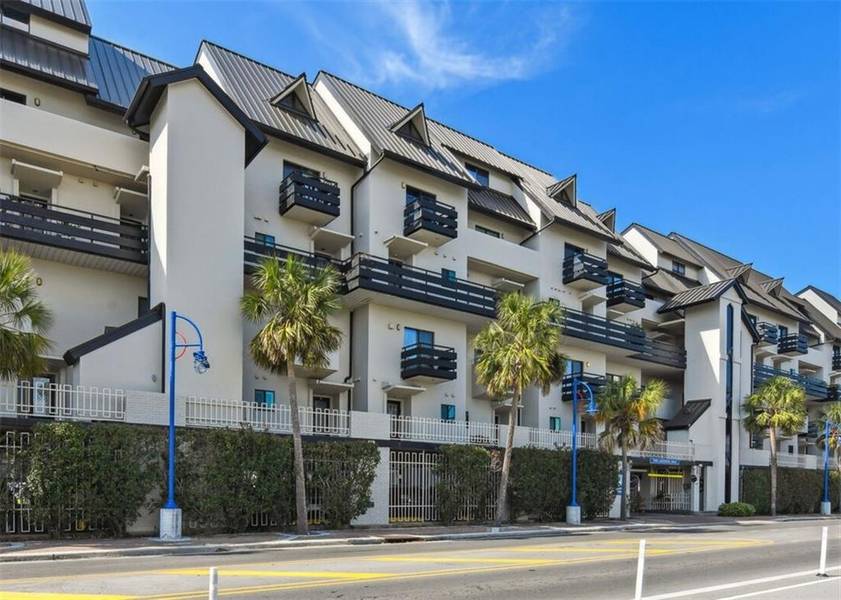 7300 LAKESHORE DR #4, New Orleans, LA 70124