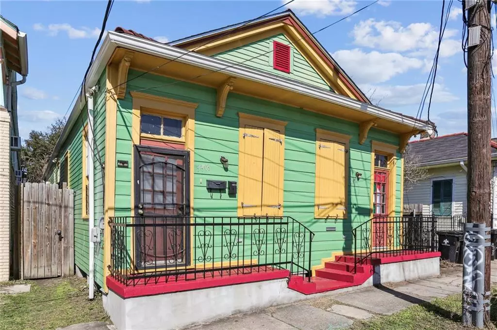 New Orleans, LA 70117,3313-3315 ST CLAUDE AVE