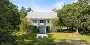 110 MULBERRY AVE, Mandeville, LA 70448