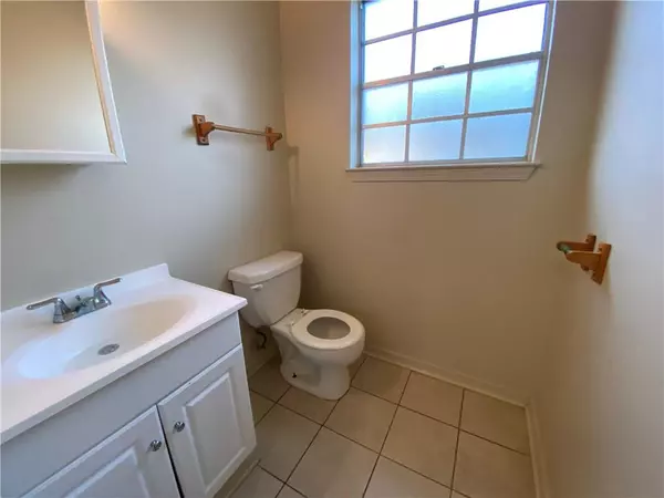 Chalmette, LA 70043,8509 11 DEERFIELD DR