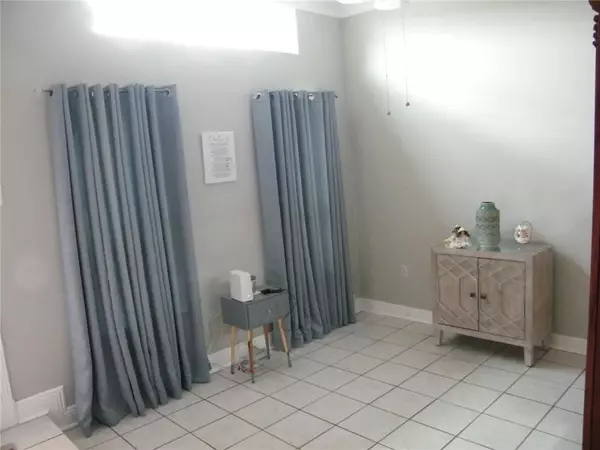 Marrero, LA 70072,1705 ARMAGH DR