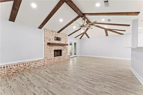 Slidell, LA 70460,1037 SAINT JOSEPH ST