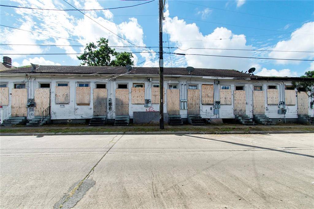 2420 WILLOW ST, New Orleans, LA 70113