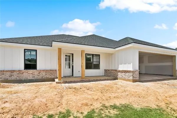 28755 NOAH LN, Albany, LA 70711