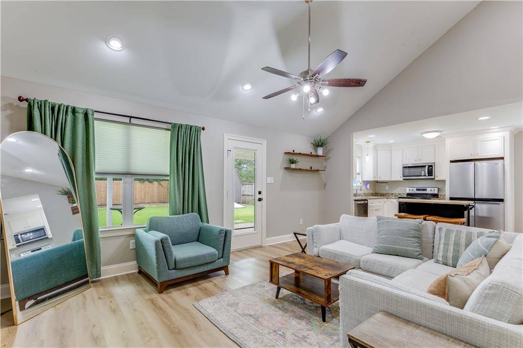 Luling, LA 70070,177 CELIA DR