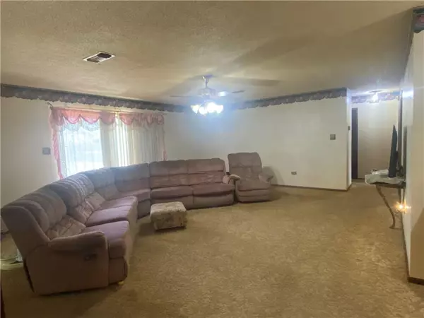 Larose, LA 70373,214 E 14TH PL