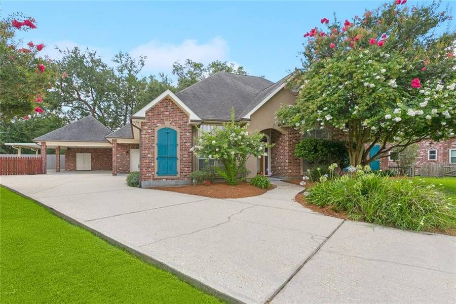 142 COLONY RD, Belle Chasse, LA 70037