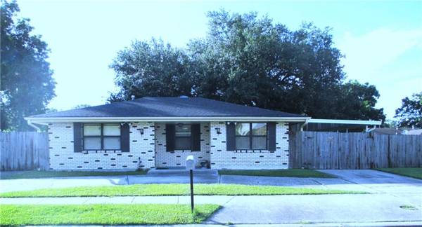 2108 COLONIAL BLVD, Violet, LA 70092