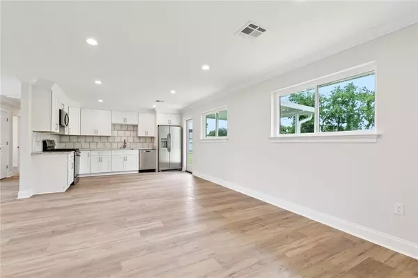 Des Allemands, LA 70030,112 MATTHEW DR