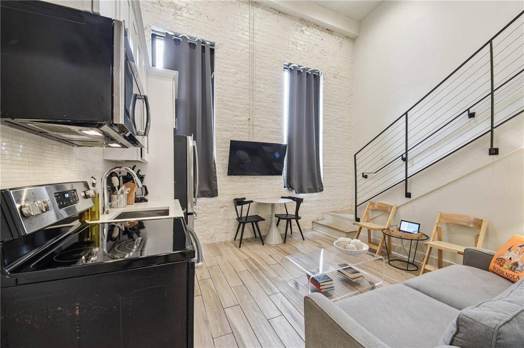 New Orleans, LA 70116,427 ESPLANADE AVE #103