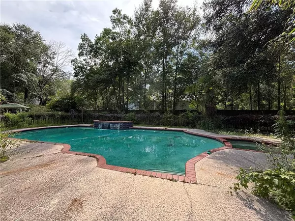 Abita Springs, LA 70420,72075 GUM ST