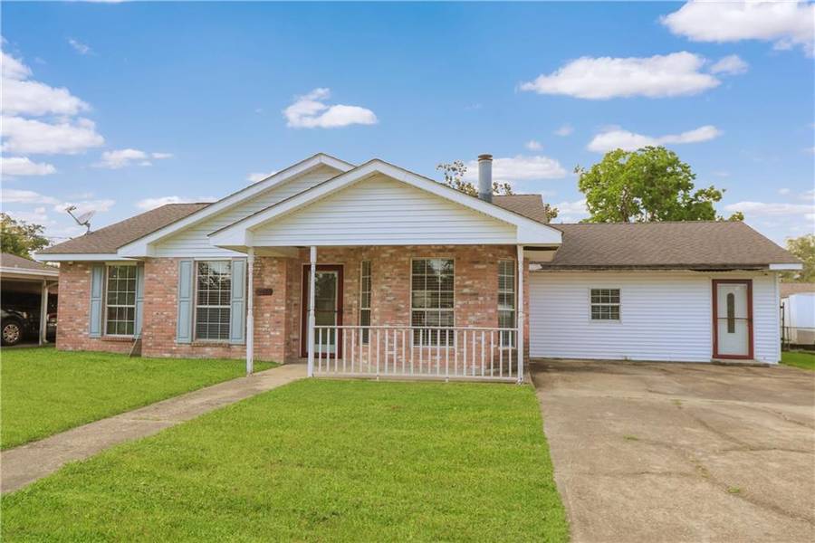2746 ANNETTE DR, Marrero, LA 70072