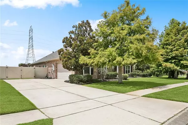 Luling, LA 70070,110 LAC FELICITY DR