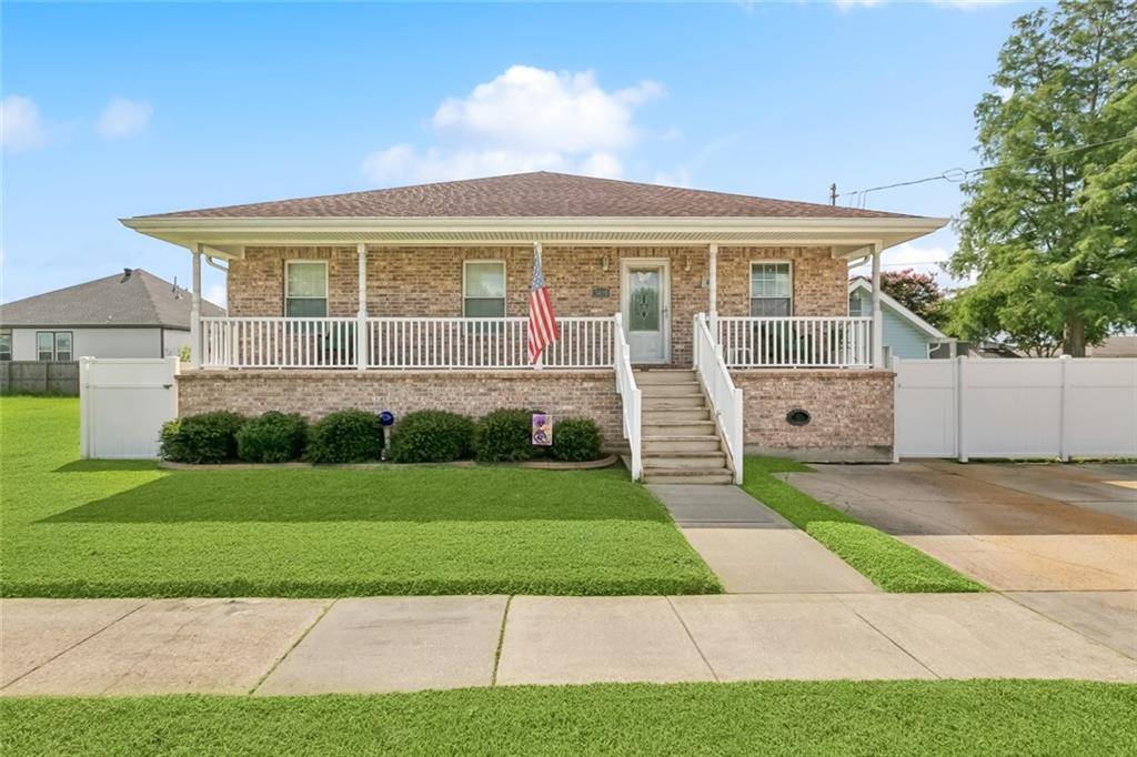 3409 VOLPE DR, Chalmette, LA 70043