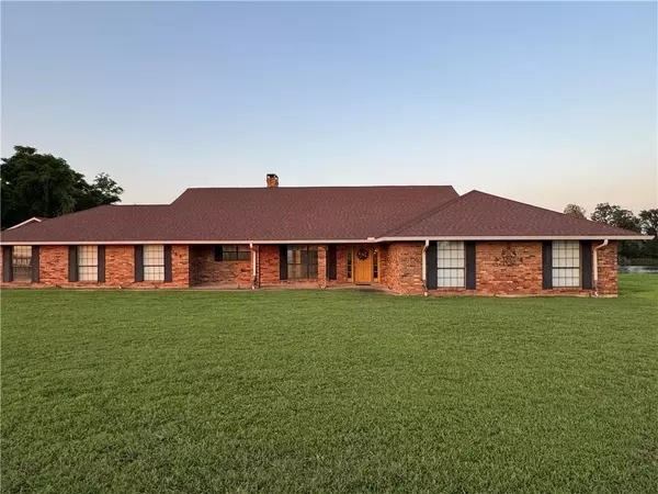 324 RIVERVIEW DR,  Natchez,  LA 71456