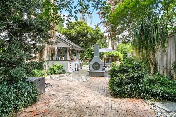 New Orleans, LA 70115,4414 BARONNE ST