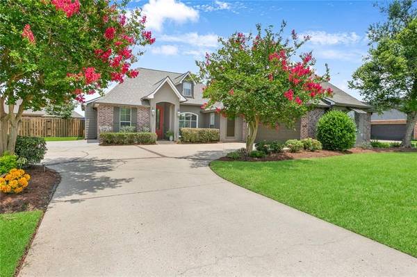 7018 PELICAN CROSSING DR, Gonzales, LA 70737