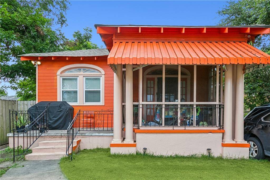 1018 REYNES DR, New Orleans, LA 70117