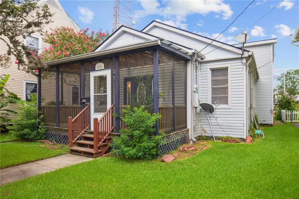 New Orleans, LA 70124,5225 CONTI ST
