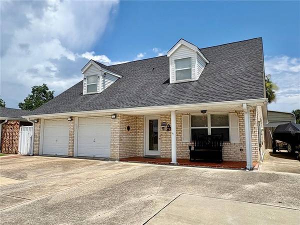 8441 PATRICIA ST, Chalmette, LA 70043