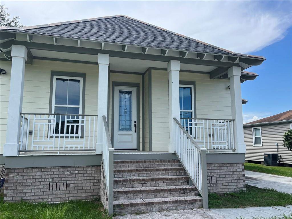 2514 LAPLACE ST, Chalmette, LA 70043
