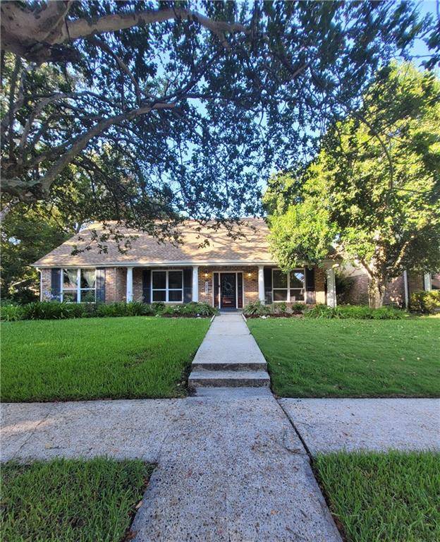 5821 PEMBROOK DR, New Orleans, LA 70131