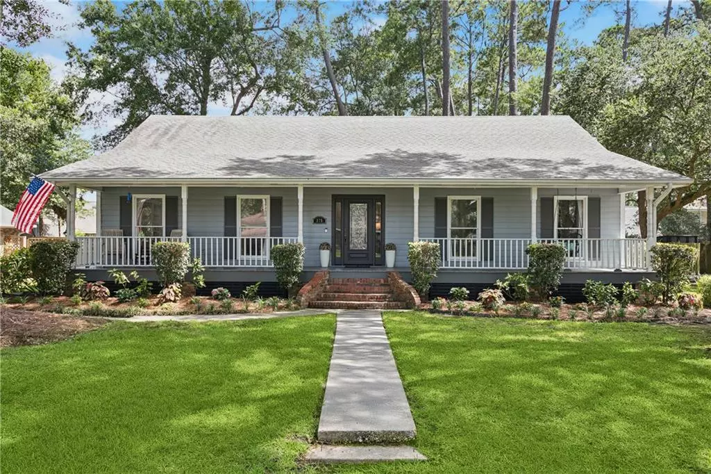 Mandeville, LA 70448,375 S LAURA DR