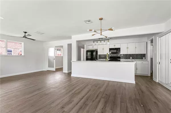 Harahan, LA 70123,513 ROSELAND Pkwy