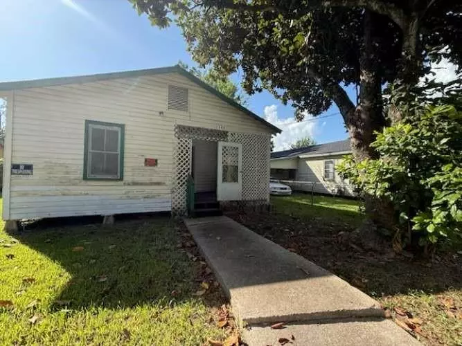 New Iberia, LA 70560,1205 ANGIE ST