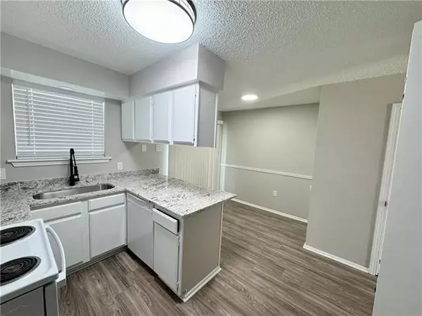 Westwego, LA 70094,900 AVENUE H #D