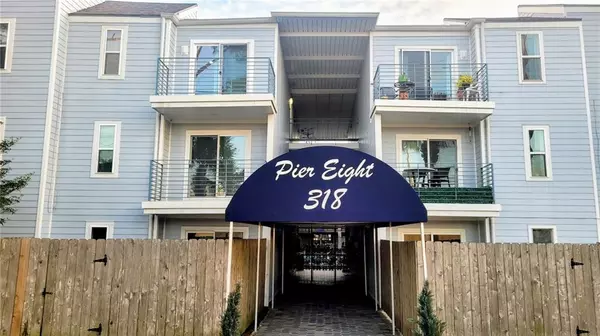 318 LAKE MARINA AVE #305, New Orleans, LA 70124