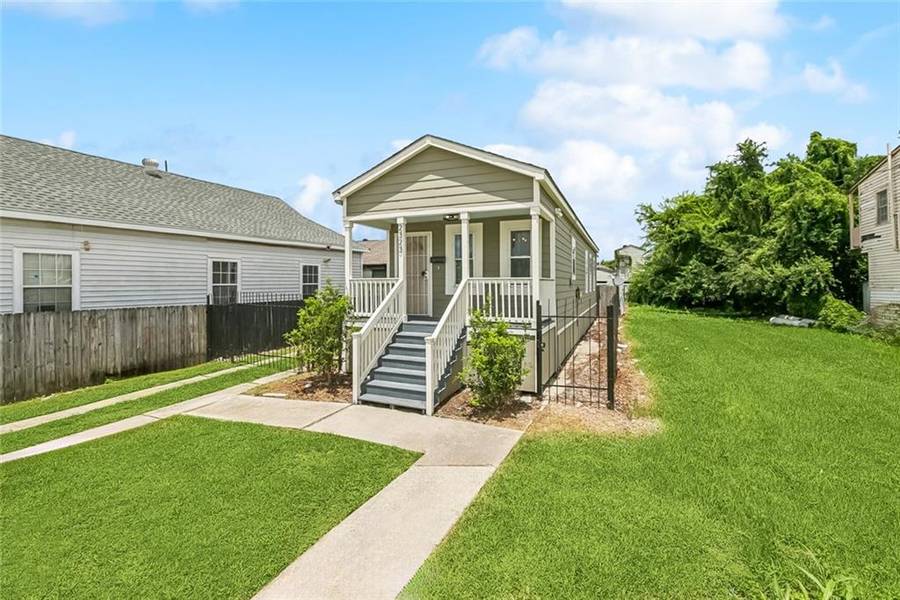 2323 S DERBIGNY ST, New Orleans, LA 70125