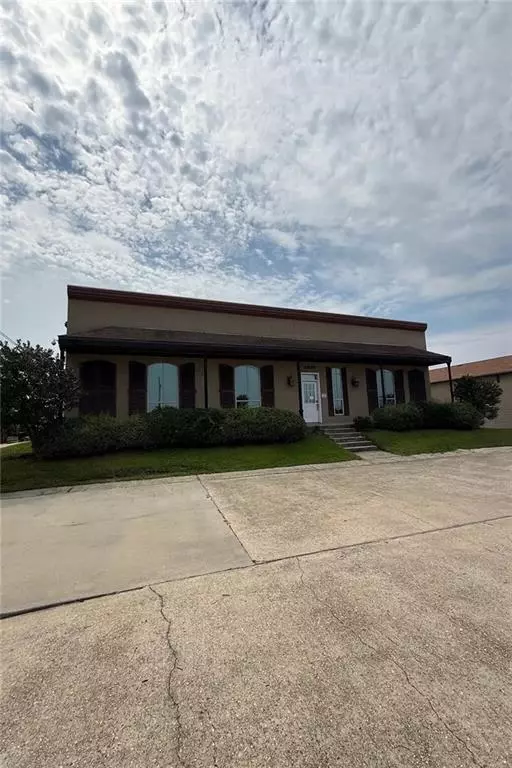 4632 PONCHARTRAIN DR, Slidell, LA 70458