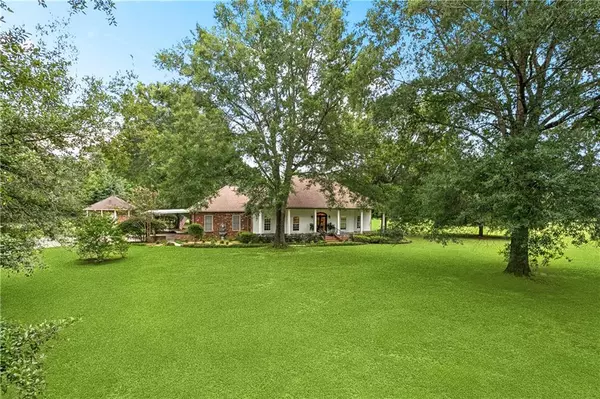 Abita Springs, LA 70420,74444 PEG KELLER RD