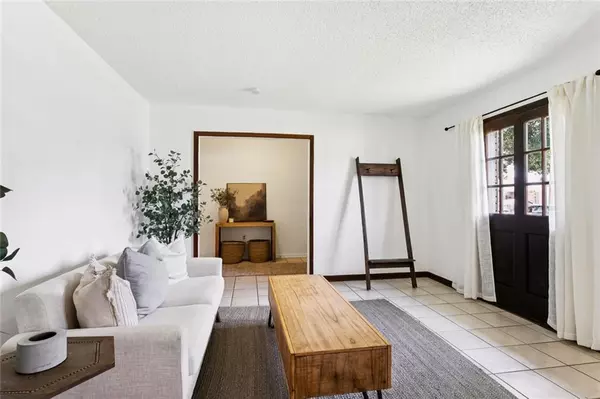 Metairie, LA 70001,1713 APPLE ST. ST