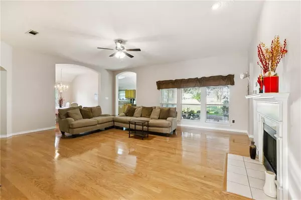 Harvey, LA 70058,3804 LAKE CATHERINE DR