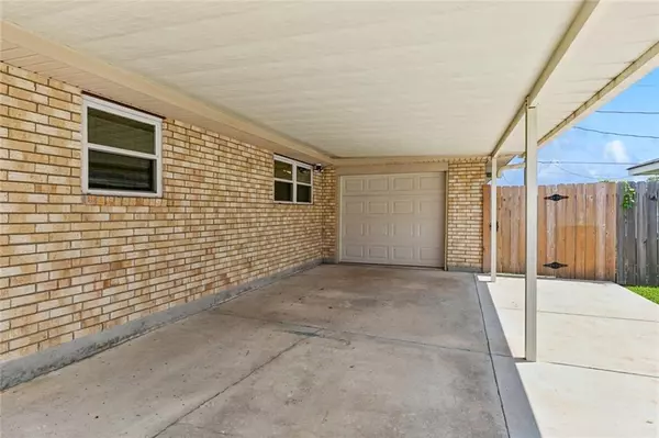 Marrero, LA 70072,1637 GULIZO DR