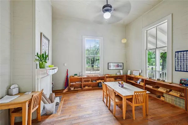 Abita Springs, LA 70420,72074 LIVE OAK ST