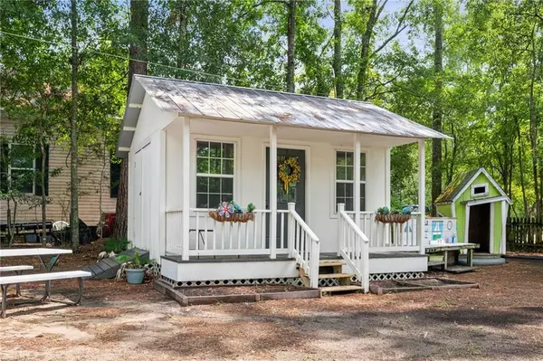 Abita Springs, LA 70420,72074 LIVE OAK ST