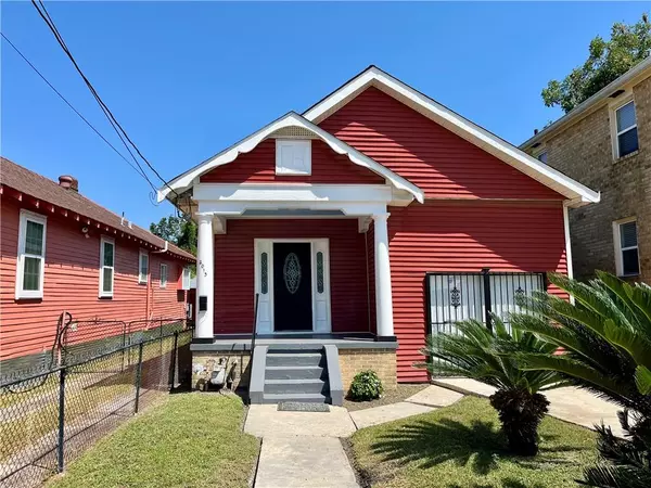 New Orleans, LA 70117,2013 LOUISA ST